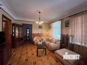 Дом 200м², 2-этажный, на длительный срок, 