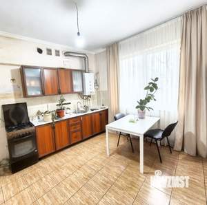 Дом 140м&sup2;, 2-этажный, на длительный срок, 