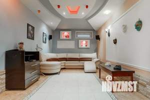 Дом 260м&sup2;, 3-этажный, посуточно, 