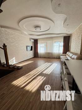 Дом 200м&sup2;, 2-этажный, посуточно, 