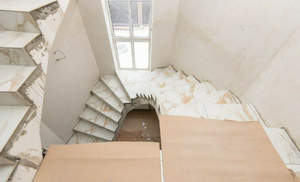 Дом 389м&sup2;, 4-этажный, на длительный срок, 