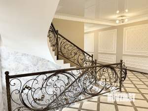 Дом 500м&sup2;, 3-этажный, посуточно, 