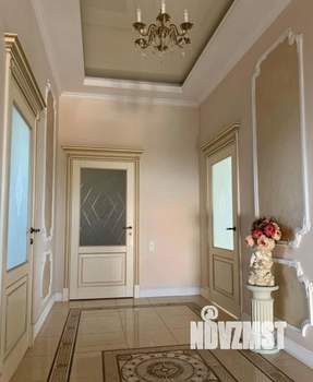 Дом 500м&sup2;, 3-этажный, на длительный срок, 