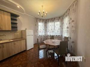 Дом 180м&sup2;, 3-этажный, на длительный срок, 