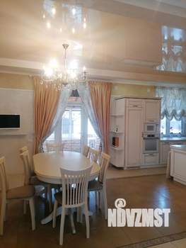 Коттедж 292м&sup2;, 2-этажный, на длительный срок, 