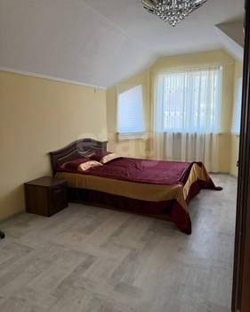 Дом 180м², 3-этажный, на длительный срок, 