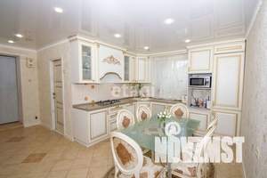 Дом 180м&sup2;, 2-этажный, на длительный срок, 