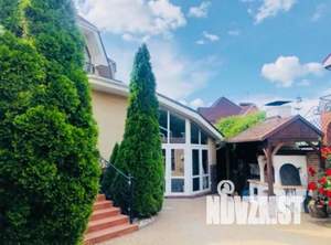 Дом 400м&sup2;, 2-этажный, на длительный срок, 