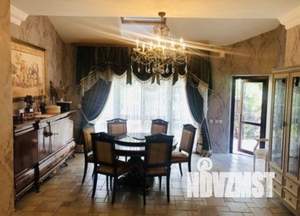 Дом 400м&sup2;, 2-этажный, на длительный срок, 