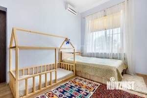 Дом 250м², 3-этажный, на длительный срок, 