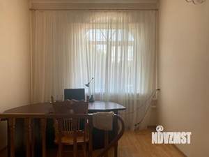 Дом 300м&sup2;, 3-этажный, на длительный срок, 