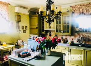 Дом 400м&sup2;, 2-этажный, на длительный срок, 