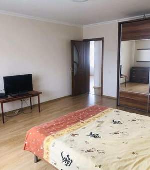 Дом 175м², 2-этажный, на длительный срок, 