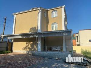 Дом 300м&sup2;, 3-этажный, на длительный срок, 