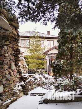 Дом 220м&sup2;, 3-этажный, посуточно, 