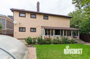 Дом 300м&sup2;, 2-этажный, на длительный срок, 