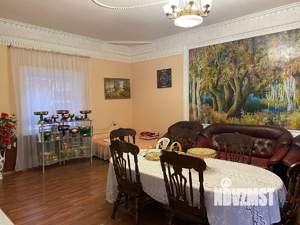 Дом 300м², 2-этажный, на длительный срок, 