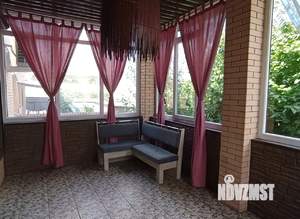 Дом 300м&sup2;, 3-этажный, на длительный срок, 