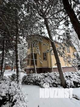 Дом 320м&sup2;, 2-этажный, посуточно, 