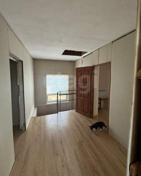 Дом 216м&sup2;, 3-этажный, на длительный срок, 