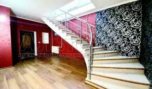 Дом 220м², 2-этажный, на длительный срок, 