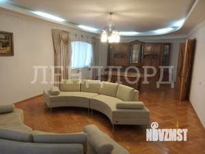 Дом 460м&sup2;, 3-этажный, на длительный срок, 