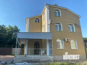 Дом 300м&sup2;, 3-этажный, на длительный срок, 