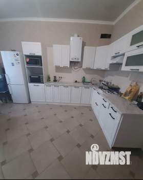 Дом 100м², 2-этажный, на длительный срок, 