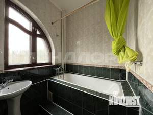 Дом 457м², 3-этажный, на длительный срок, 