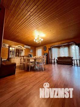 Дом 320м&sup2;, 2-этажный, посуточно, 