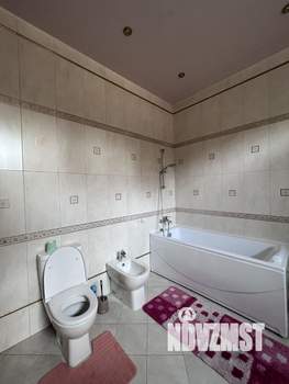 Дом 450м&sup2;, 2-этажный, на длительный срок, 