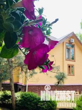 Дом 320м&sup2;, 2-этажный, посуточно, 