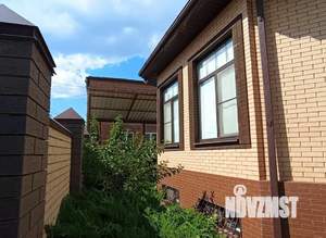 Дом 300м&sup2;, 3-этажный, на длительный срок, 