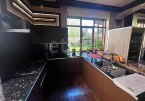 Дом 486м&sup2;, 3-этажный, на длительный срок, 