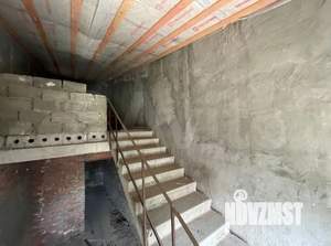 Дом 700м², 3-этажный, на длительный срок, 