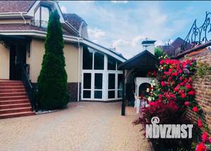 Дом 400м&sup2;, 2-этажный, на длительный срок, 