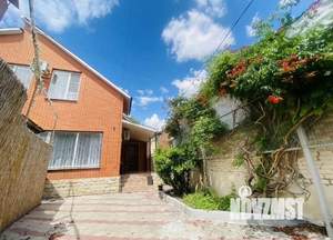 Дом 100м&sup2;, 2-этажный, на длительный срок, 