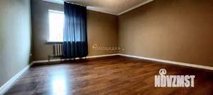 Дом 220м&sup2;, 2-этажный, на длительный срок, 