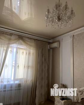 Дом 500м&sup2;, 3-этажный, на длительный срок, 