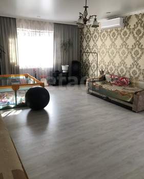 Дом 200м&sup2;, 2-этажный, участок 6 сот.  