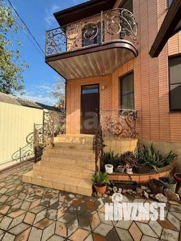 Дом 255м&sup2;, 3-этажный, участок 3 сот.  