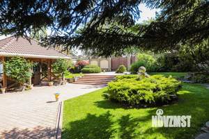 Дом 490м², 2-этажный, участок 10 сот.  