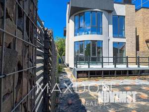 Дом 340м², 2-этажный, участок 3 сот.  