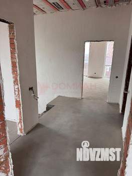 Дом 250м&sup2;, 2-этажный, участок 4 сот.  