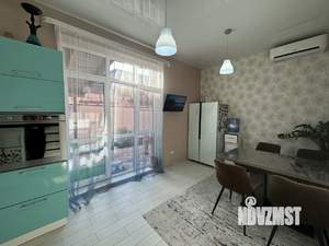 Дом 107м&sup2;, 2-этажный, участок 3 сот.  