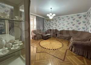 Дом 292м&sup2;, 3-этажный, участок 6 сот.  