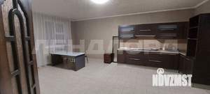 Дом 220м&sup2;, 2-этажный, участок 4 сот.  