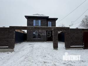 Дом 220м&sup2;, 2-этажный, участок 4 сот.  