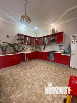 Дом 313м&sup2;, 3-этажный, участок 7 сот.  