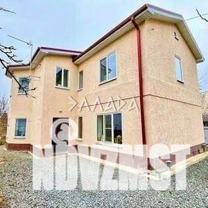 Дом 138м&sup2;, 3-этажный, участок 9 сот.  